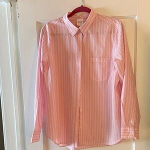 GAP Woman’s Light Pink Button Down Shirt